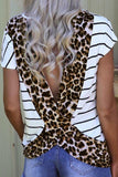 T-shirt a maniche corte aperta sul retro con stampa leopardo marrone a righe